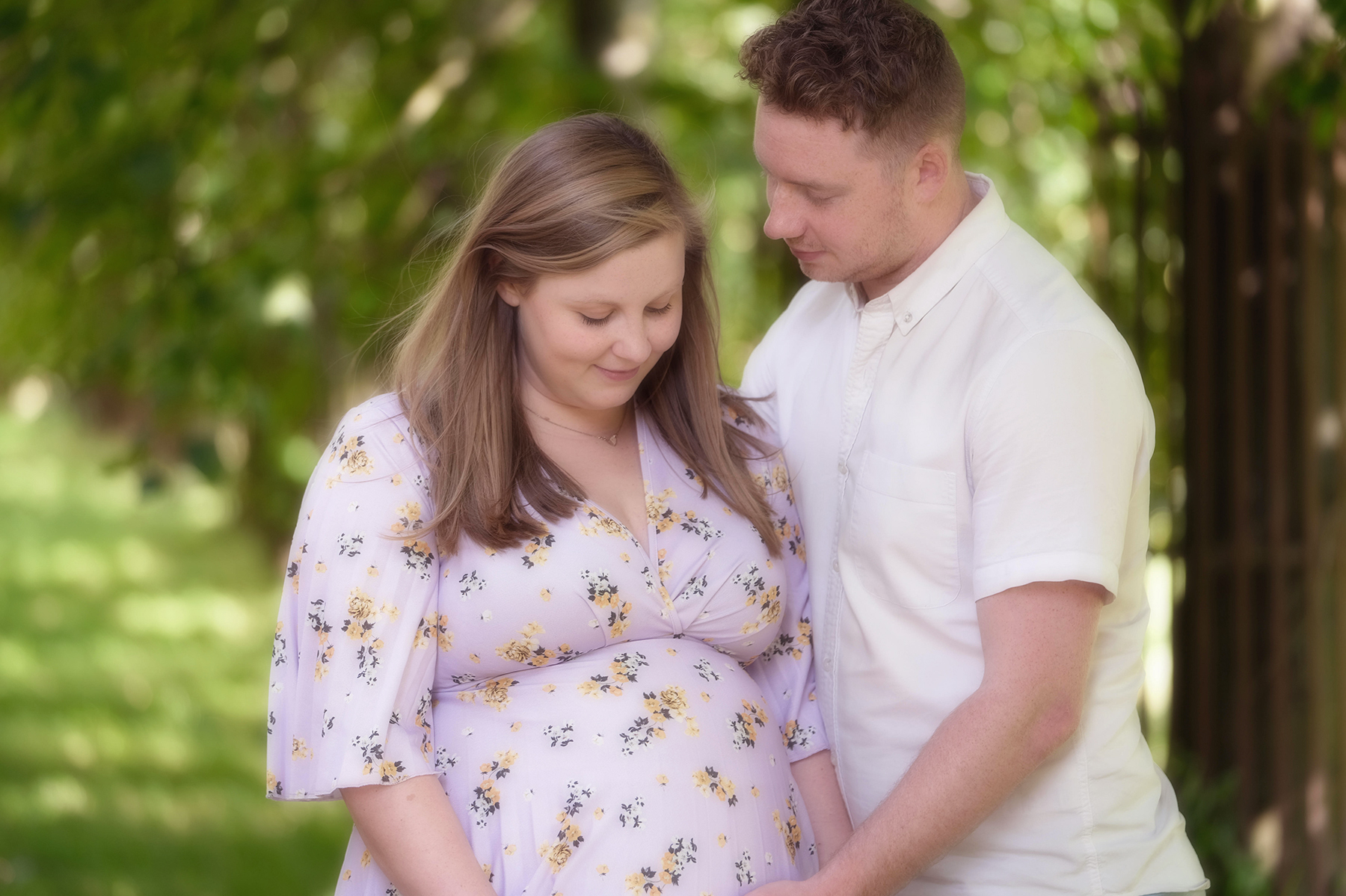 Prenatal photos wth expectant parents
