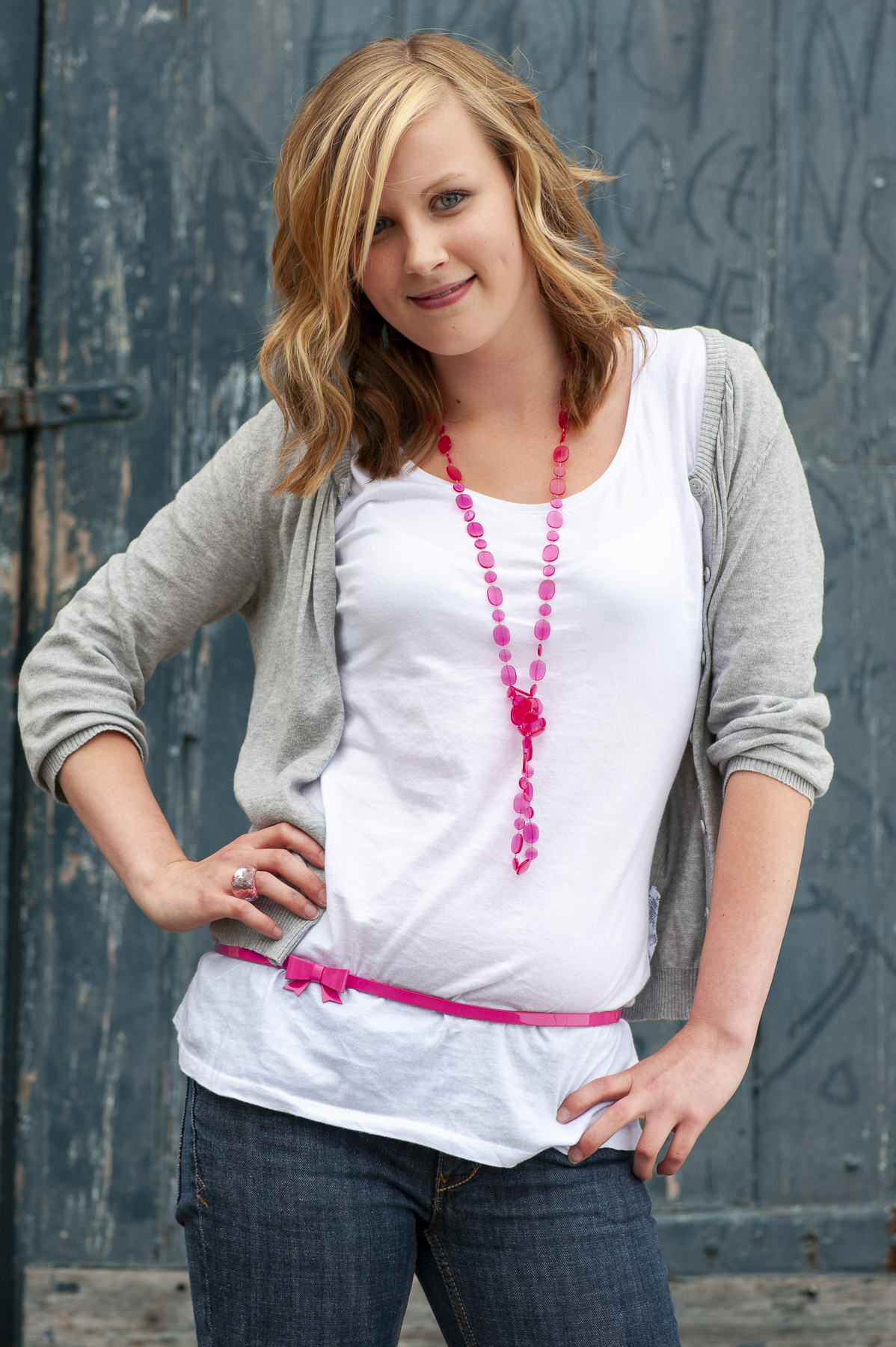 Lifestyle daylight portraits of teenagers on location.