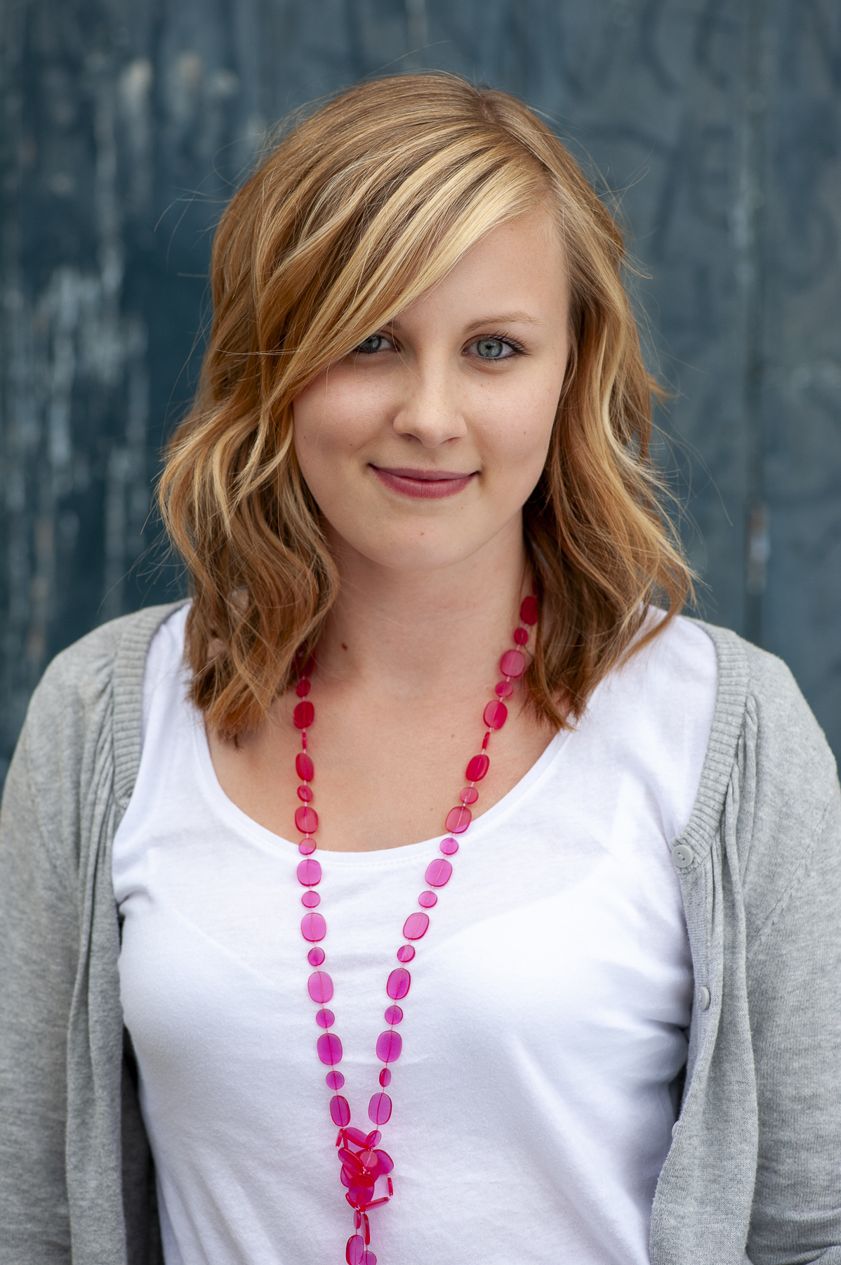 Lifestyle daylight portraits of teenagers on location