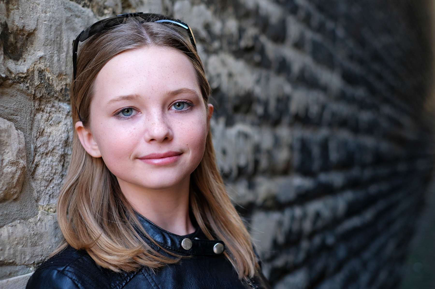 Lifestyle portrait of teenager: street location